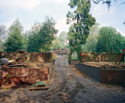 840850 Afbeelding van de restauratie van de grafheuvel (rotonde), op de 1e Algemene Begraafplaats Soestbergen ...